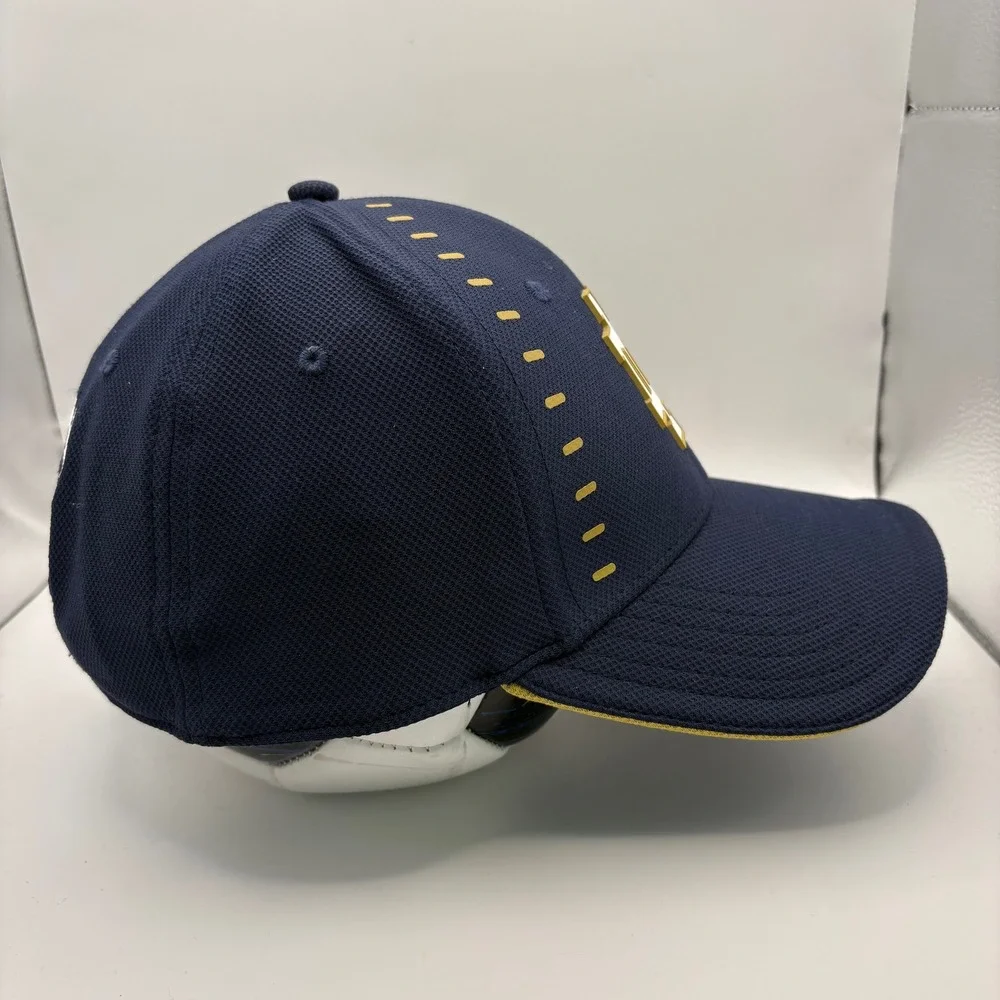 Under Armour Notre Dame Fighting Irish Hat‎ Navy Blue Gold Adjustable OSFA Cap